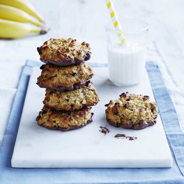 Banana Peanut Butter Muesli Cookies